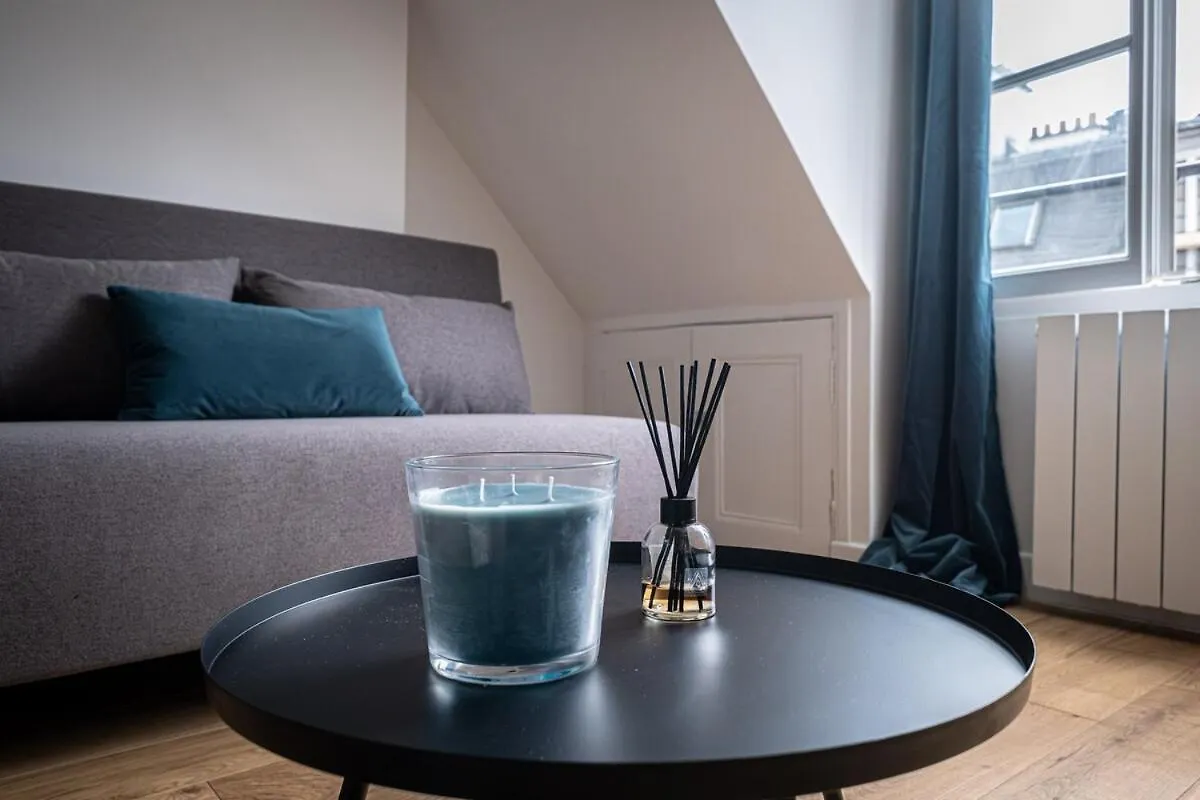 Studio Arc De Triomphe Champs Elysees Apartment Paris
