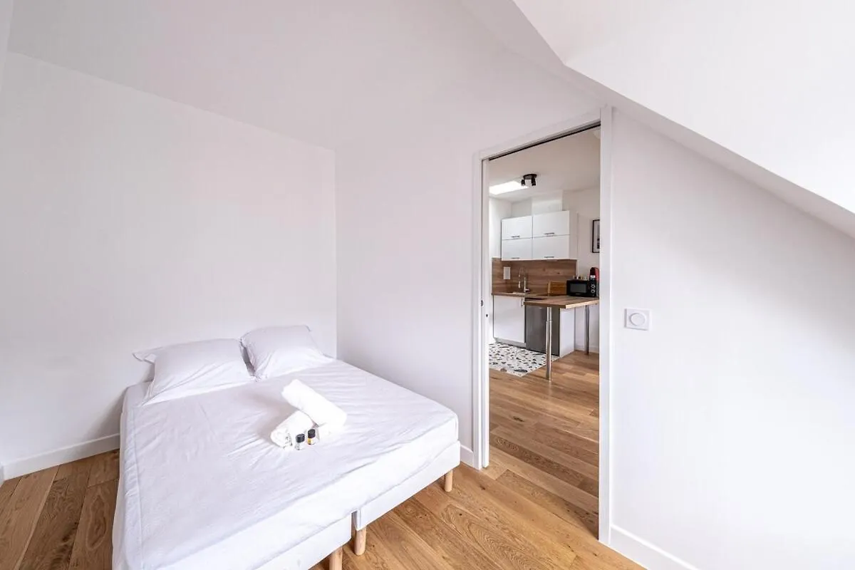 Studio Arc De Triomphe Champs Elysees Apartment Paris